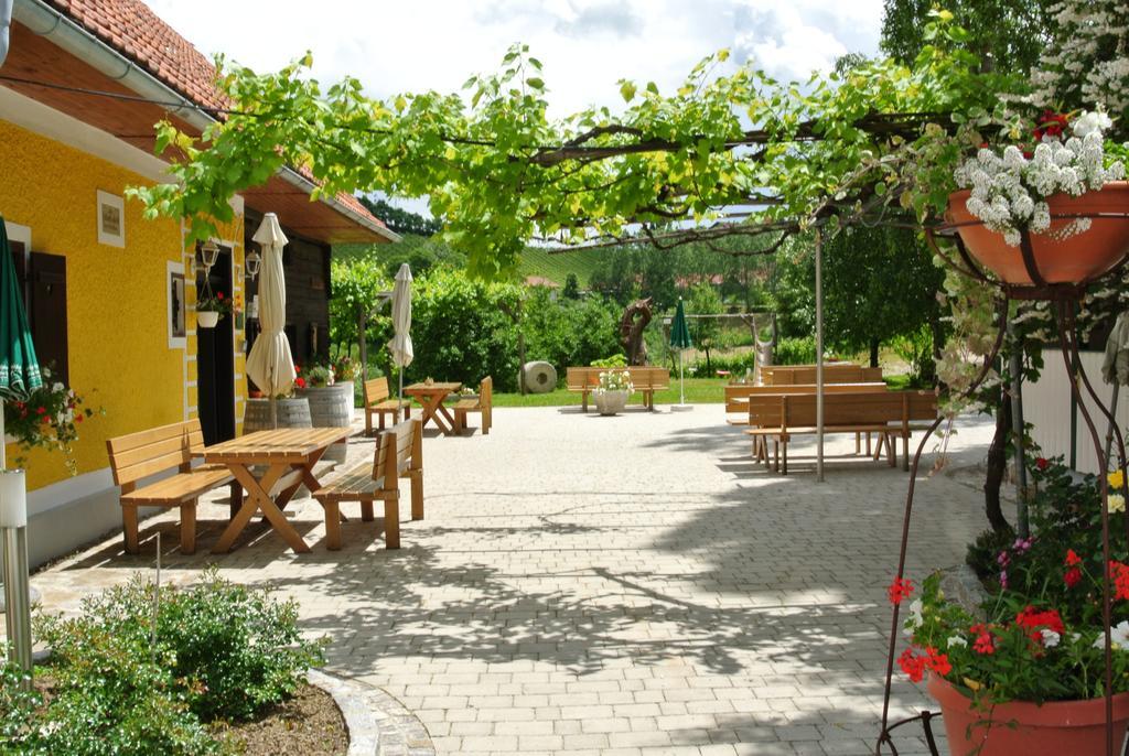 Weingut Primus Südsteiermark Spielfeld Exterior foto