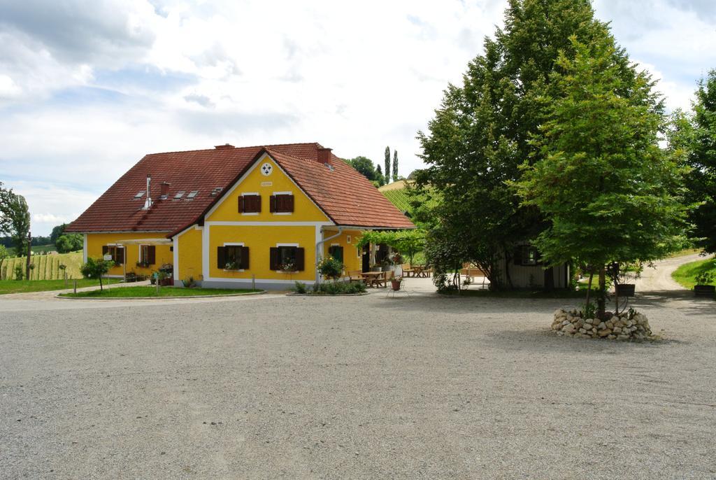 Weingut Primus Südsteiermark Spielfeld Exterior foto
