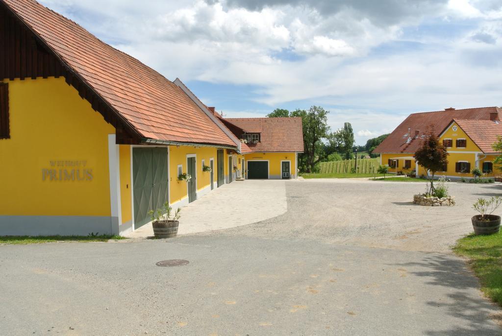 Weingut Primus Südsteiermark Spielfeld Exterior foto