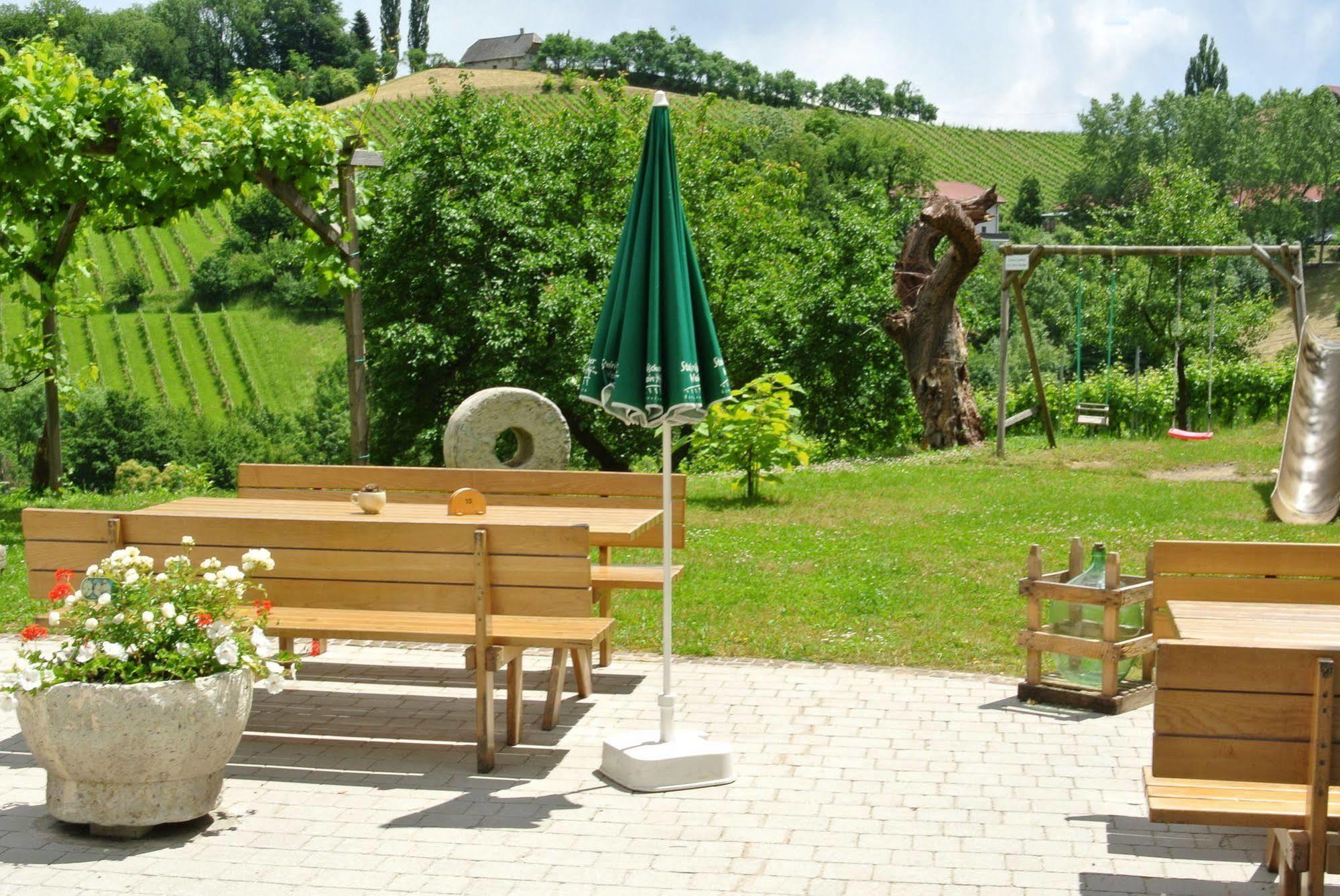 Weingut Primus Südsteiermark Spielfeld Exterior foto